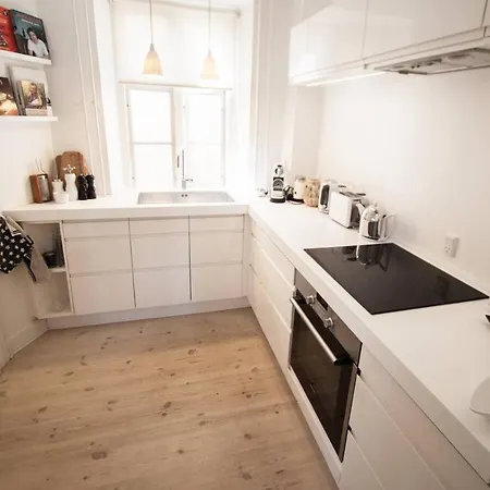 Apartment Bright, Extravagent City Center Apt - *canal View* Copenhagen