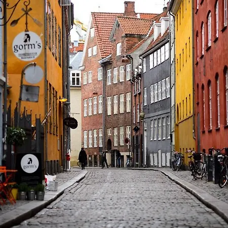 Apartment Bright, Extravagent City Center Apt - *canal View* Copenhagen